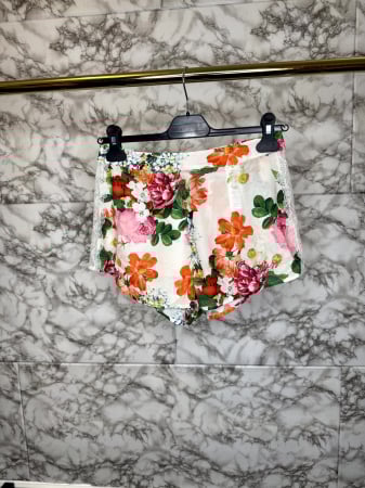 Pantaloni Scurti Guess Florali, Marimea S [2]