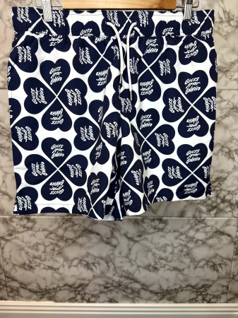 Pantaloni scurți de baie Guess– logo distinctiv, colecție outlet. [1]