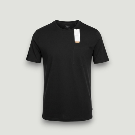 IMBRĂCĂMINTE - Tricou Jack & Jones Essentials Negru cu Buzunar- Outlet Original | BeNut Style