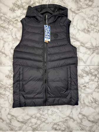 VESTĂ - Vestă Jack&Jones Copii– logo distinctiv, colecție outlet.