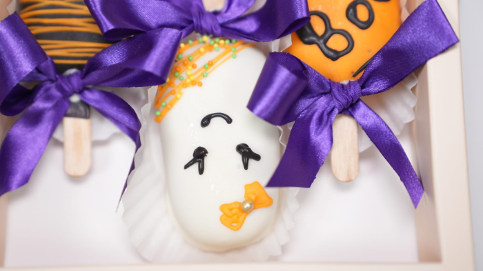 "Boo Cakesicle" – Popsicle in ciocolată [2]