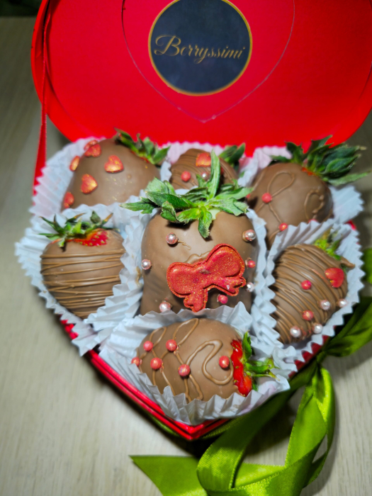 "Berryssimi Love Box" – Căpșuni în ciocolată [3]