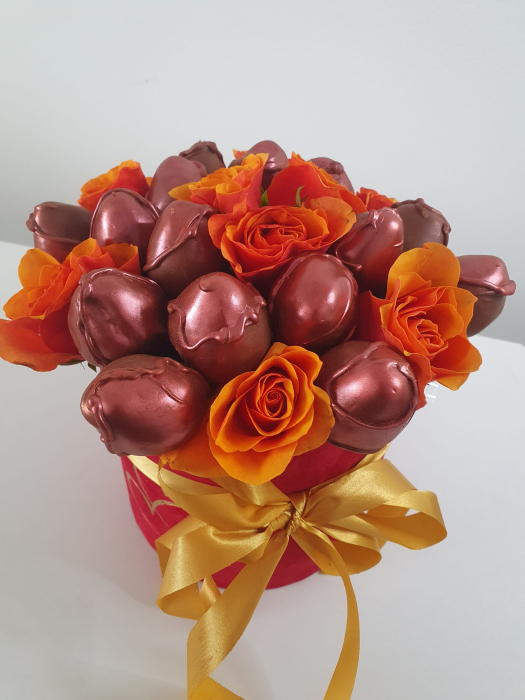 "Velvet" – Buchet de căpșuni în ciocolată [4]