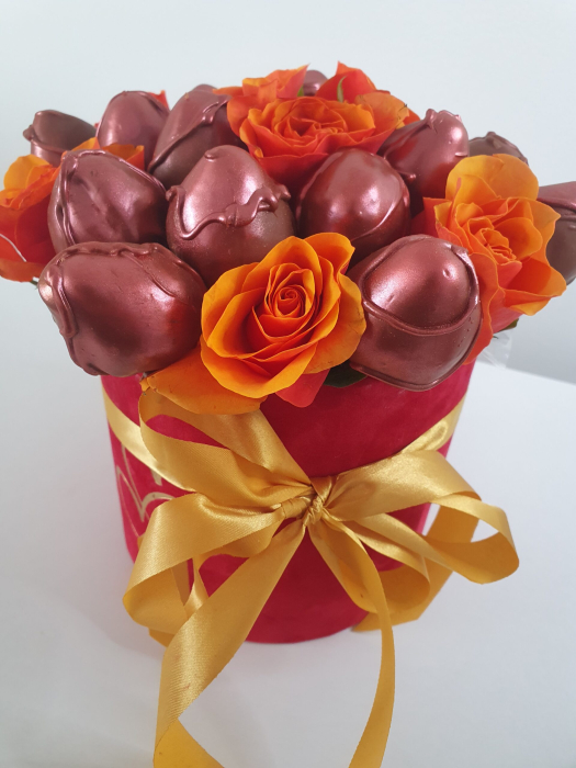 "Velvet" – Buchet de căpșuni în ciocolată [2]