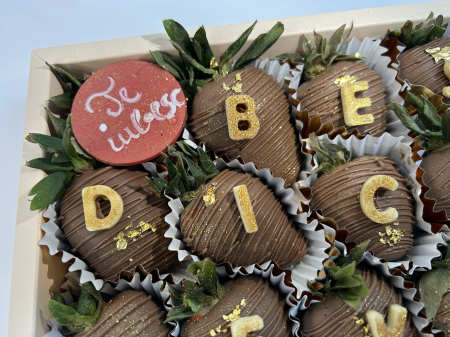 "Funny Box" – Căpșuni în ciocolată [2]