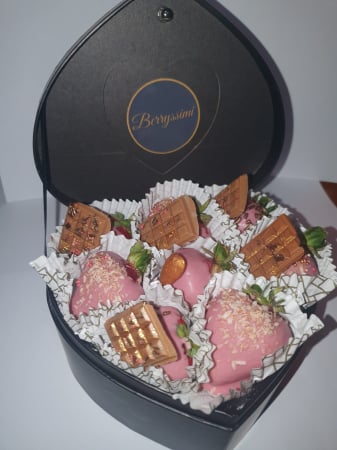 Capsuni in Ciocolata - "Milky Heart" – Căpșuni în ciocolată