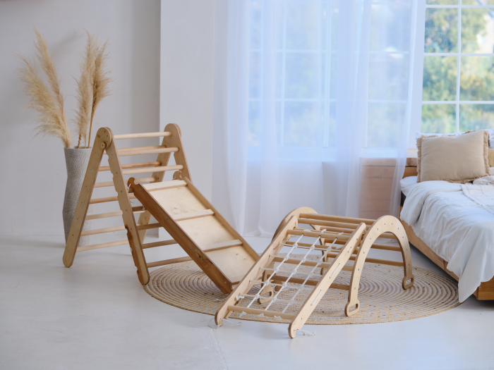 Set de cățărare Montessori 4în1: Triunghi Pikler + Arc/Balansoar + Tobogan/Rampă + Plasă de cățărare [4]