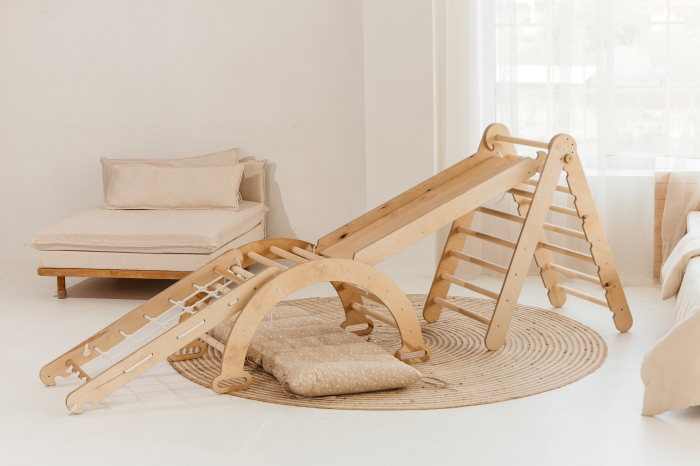 Set de cățărare Montessori 5în1: Triunghi Pikler + Arc/Balansoar + Tobogan/Rampă + Plasă de cățărare + Pernă [2]