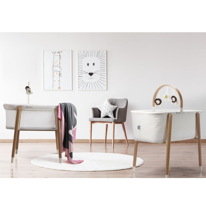 BabyGo - Patut cu cadru din Lemn si Bara de Jucarii Sleepgood Mesh [4]