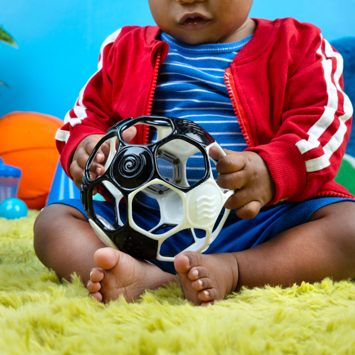 Bright Starts - Minge zornaitoare Grippin Goals Alb-Negru [6]