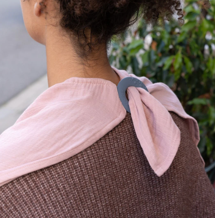 Doomoo - Esarfa pentru alaptat multifunctionala din bumbac organic Momâ€™n Play Pink [2]