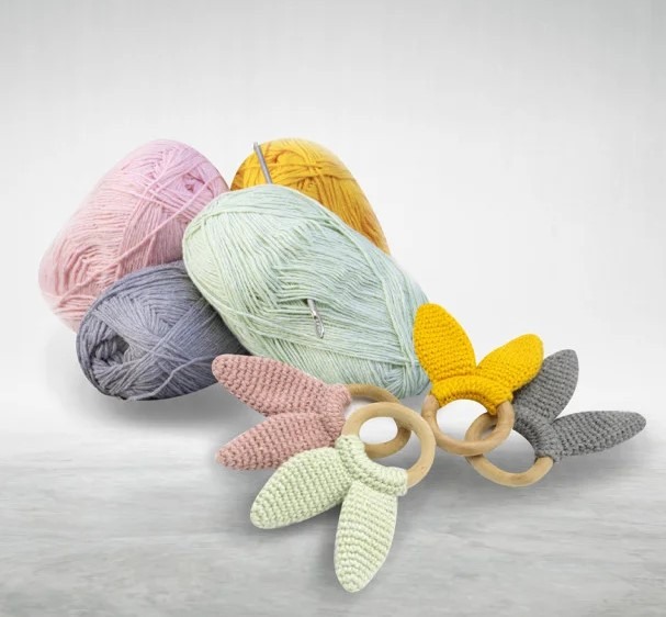 Jucarie Amigurumi verde pentru dentitie din bumbac cu inel din lemn BabyJem [4]