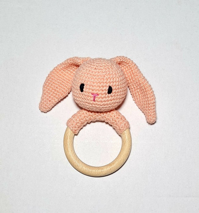 Jucarie crosetata manual pentru dentitie - Iepure - somon -  Maimutzeria Tiarra [2]