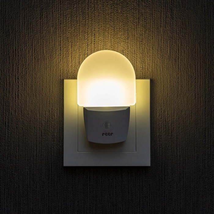 Lampa de veghe pentru priza, cu senzor de noapte sau zi, 0+ luni, Reer NightGuide 52380 [4]