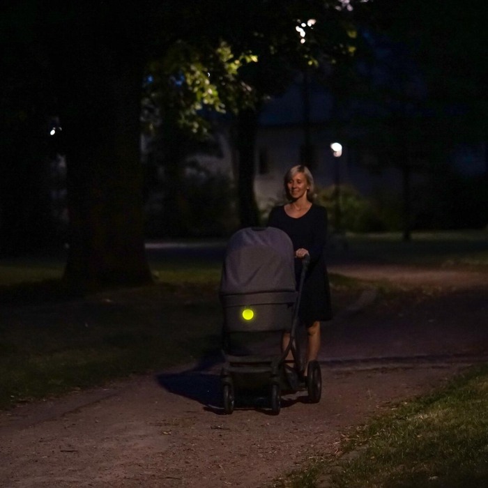 Lumina de siguranta LED reflectorizanta cu semnalizare intermitenta, verde fluorescent, cu carabina de agatare, Reer Light&Go 53253 [5]