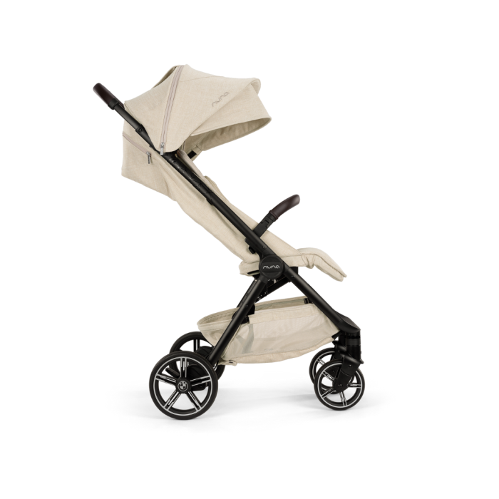 Nuna x BMW - Carucior ultracompact cu pliere automata TRVL lx, bej Mica [4]