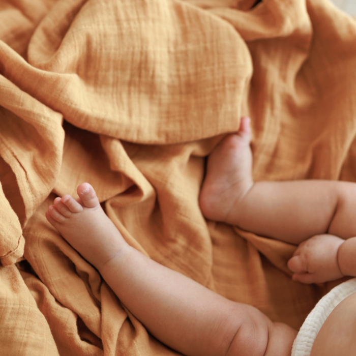 ONINO - Muselina multifunctionala din bumbac 100% organic, HUG.me, Honey Gold, x1 bucata, 120 x 120 cm, certificata GOTS [9]