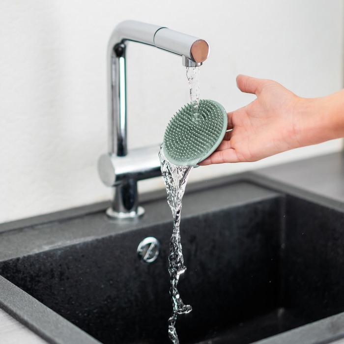 Perie de baie moale pentru bebelusi, din silicon alimentar, monobloc, fara BPA, 0+ luni, Reer BabyCare Bath Brush 81083 [4]