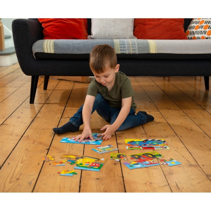 Set 4 puzzle-uri Vehicule (4, 6, 8, 12 piese) [4]