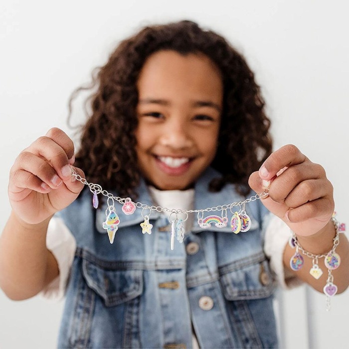 Set bratari cu pandantive - Unicorni [4]