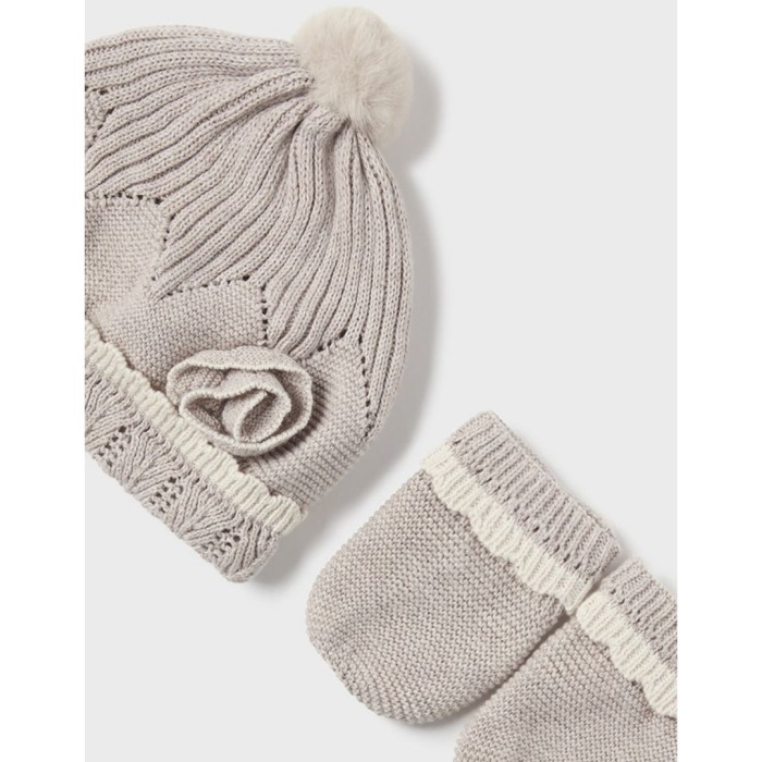 Set Capucino caciula si manusi pentru  - Mayoral   18 luni [4]