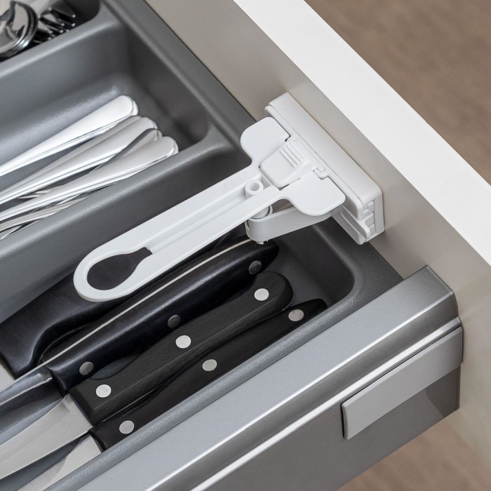 Set sigurante pentru sertare de tacamuri, 2 bucati, albe, montare cu adeziv sau surub, Reer 71090 [5]