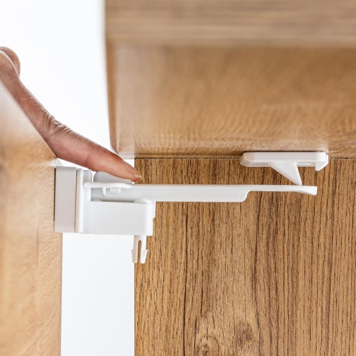 Set sigurante pentru sertare de tacamuri, 2 bucati, albe, montare cu adeziv sau surub, Reer 71090 [8]