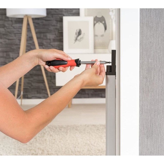 Sistem de instalare rapida EasyFix pentru porti de siguranta extensibile DesignLine, aluminiu, Reer 46051 [6]