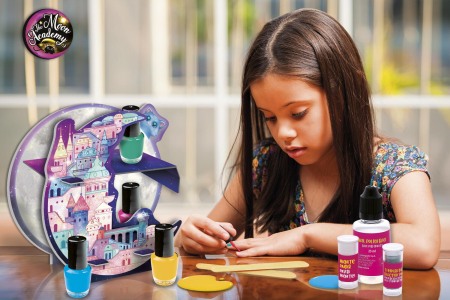 Kit manichiura - The Moon Academy - Unghii stralucitoare [3]