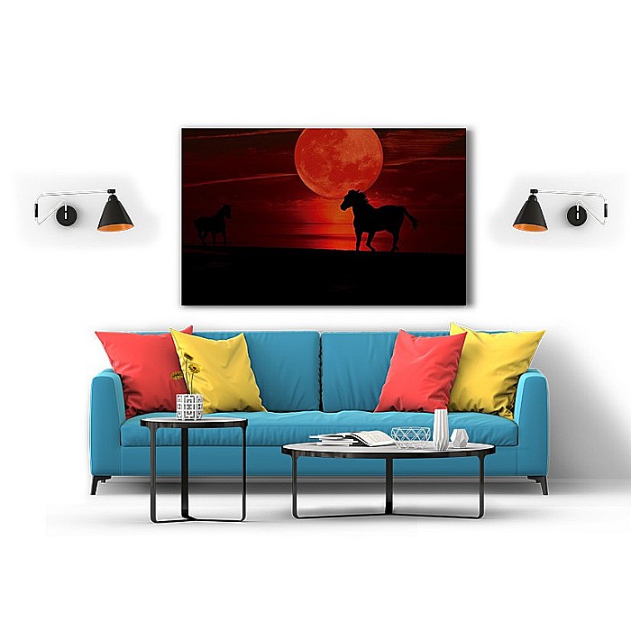 Tablou canvas cal negru luna rosie [2]