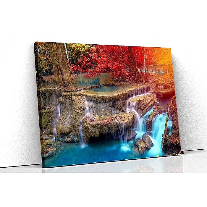 Tablou canvas cascada in padurea aramie [1]