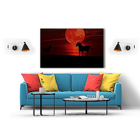 Tablou canvas cal negru luna rosie [1]