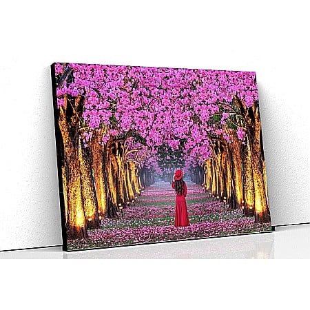 Tablouri canvas asia - Tablou canvas tanara pe alee superba roz