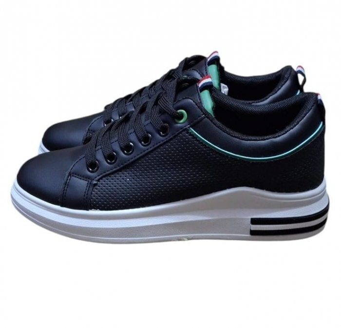 Adidasi Dama marimea 39 [1]