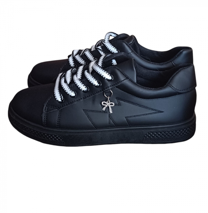 Adidasi Dama marimea 38 [1]