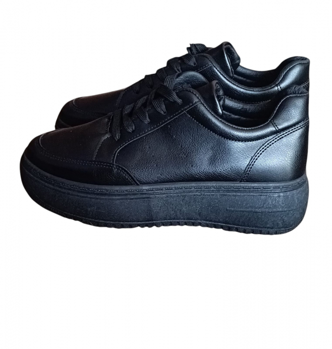 Adidasi Dama marimea 38 [1]