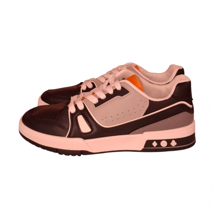 Adidași de damă mărimea 39 [1]