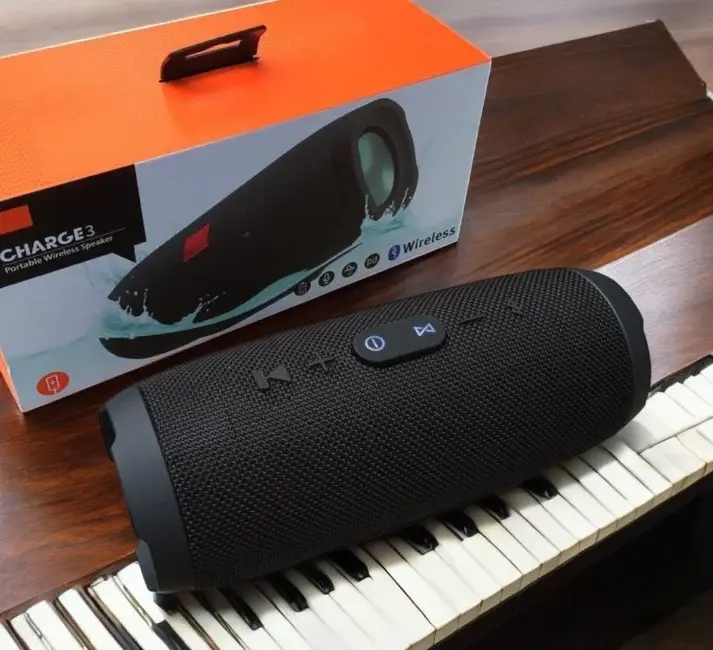 Boxă portabilă Charge 3 Bibica Edition cu conexiune wireless Bluetooth [3]