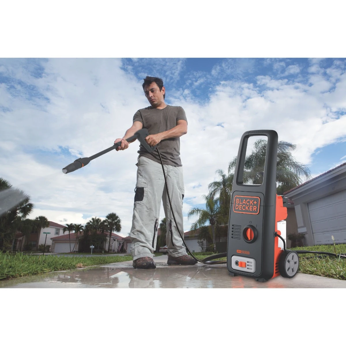 Aparat de spălat cu presiune Black+Decker BXPW1500E de 1500W și 120 bari [4]