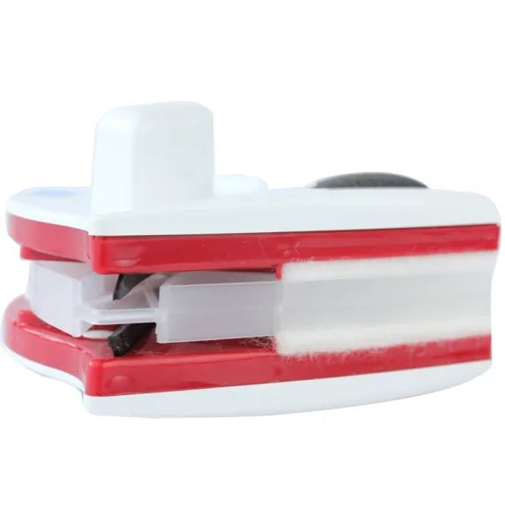 Curățător magnetic pentru geamuri cu două fețe Bibica Edition de 16 cm, dispozitiv triunghiular în culoare alb cu roșu, dotat cu șnur de siguranță anti-cădere [4]