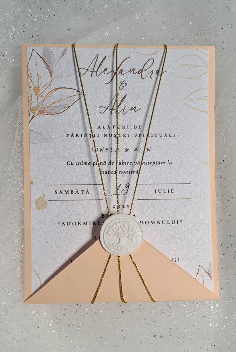 invitatie-Alexandra-carton-alb-somon-160g-snur-lurex-auriu-sigiliu-ceara-alb [4]