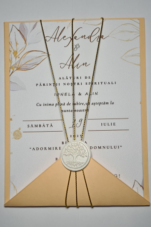 invitatie-Alexandra-carton-alb-somon-160g-snur-lurex-auriu-sigiliu-ceara-alb