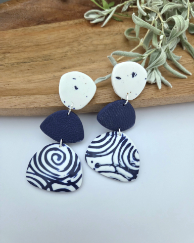 Navy- Cercei statement lut polimeric alb - bleumarin [2]