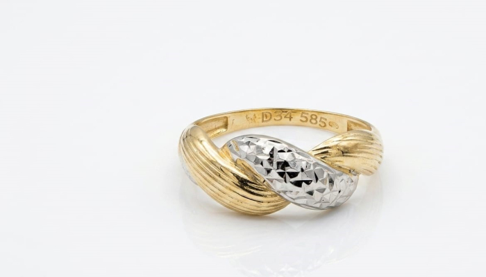 Inel din Aur Bicolor 14K cu Împletitură Diamantată și Striată – Marcaj 585 [1]