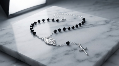 OUTLET - Rozariu tip Brățară din Argint 925 cu Mărgele Negre, Medalion și Cruciuliță