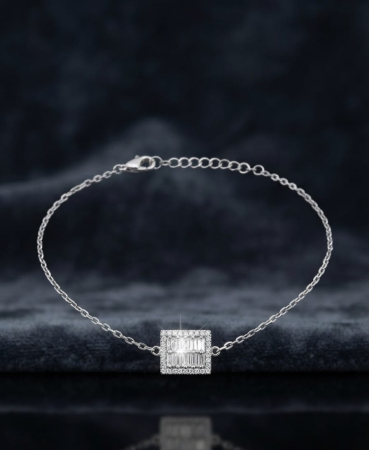 Bratara argint 925 dama - Brățară din Argint 925 cu Medalion Pătrat, Cristale Baguette și Zirconiu, 17+3 cm, 1.78g