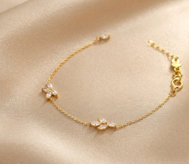 Bratara argint 925 dama - Brățară din Argint 925 Placat cu Aur „Golden Petals” cu Zirconiu – 1.24g, 17+2cm