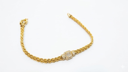 bratari aur 14k - Brățară din Aur Galben 14K – Lanț Dublu Împletit și Medalion Baghetă cu Zirconiu