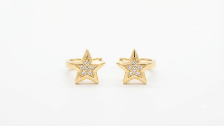 Cercei aur 14k copii - Cercei Aur 14K Star Huggie – Design Stelat cu Cristale – Strălucire Celestă