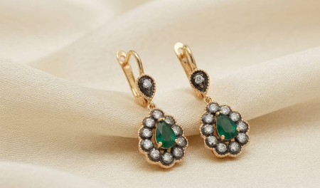 CERCEI AUR 14K CU DIAMANT NATURAL - Cercei Candelabru Vintage din Aur 8K cu Agat Verde Pară 1.14 CT și Diamante 0.12 CT